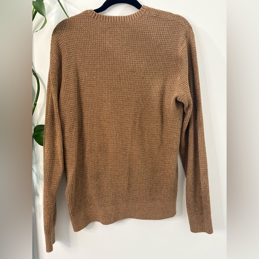 Hollister Women's Brown Crew Neck Sweater - Picture 8 of 9